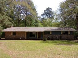 Bank Foreclosures in COLUMBIA, MS