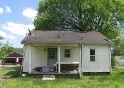 Bank Foreclosures in HOPKINSVILLE, KY