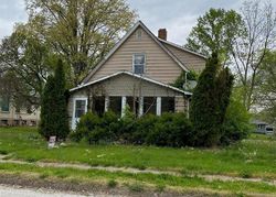 Bank Foreclosures in HILLSBORO, IL