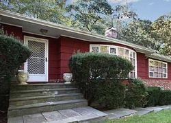 Bank Foreclosures in OYSTER BAY, NY