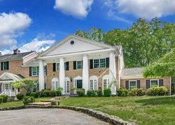 Bank Foreclosures in NEW CANAAN, CT