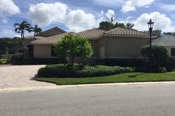 Bank Foreclosures in LAKE WORTH, FL