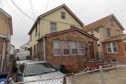 Bank Foreclosures in HOLLIS, NY
