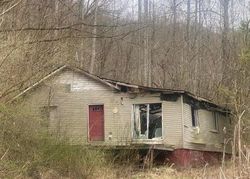 Bank Foreclosures in WOOTON, KY