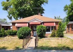 Bank Foreclosures in DOLTON, IL