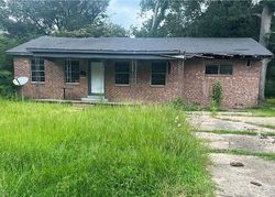 Bank Foreclosures in MARKSVILLE, LA