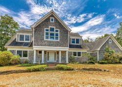 Bank Foreclosures in EAST HAMPTON, NY