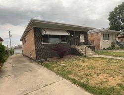 Bank Foreclosures in CALUMET CITY, IL