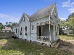 Bank Foreclosures in WATERLOO, IL