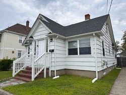 Bank Foreclosures in PAWTUCKET, RI