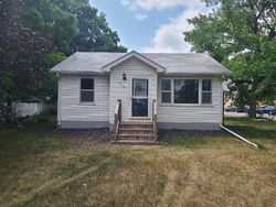 Bank Foreclosures in CAMBRIDGE, MN