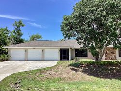 Bank Foreclosures in ENGLEWOOD, FL