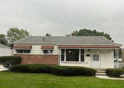 Bank Foreclosures in GARDEN CITY, MI