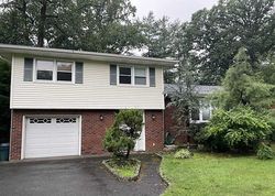 Bank Foreclosures in TOWNSHIP OF WASHINGTON, NJ