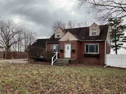 Bank Foreclosures in WARREN, MI