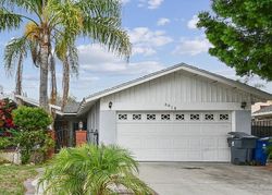 Bank Foreclosures in LAKEWOOD, CA