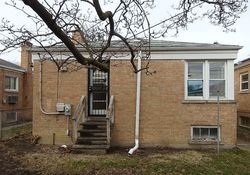 Bank Foreclosures in RIVERDALE, IL