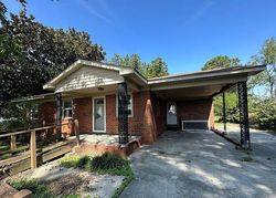 Bank Foreclosures in CLINTON, NC