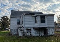 Bank Foreclosures in OXON HILL, MD