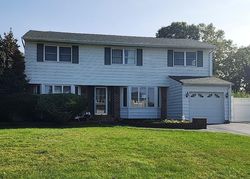 Bank Foreclosures in COMMACK, NY