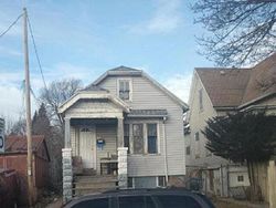 Bank Foreclosures in MILWAUKEE, WI