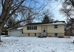 Bank Foreclosures in FARMINGTON, MN