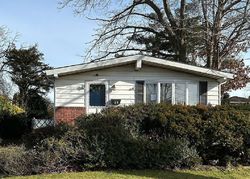 Bank Foreclosures in DEER PARK, NY