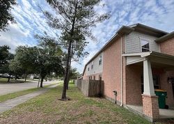 Bank Foreclosures in ROSHARON, TX