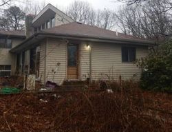 Bank Foreclosures in MANORVILLE, NY