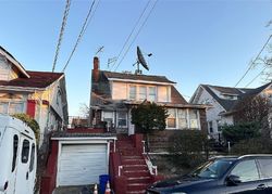 Bank Foreclosures in SAINT ALBANS, NY