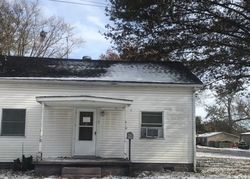 Bank Foreclosures in CARLYLE, IL