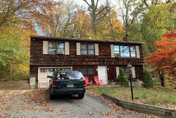 Bank Foreclosures in SHELTON, CT