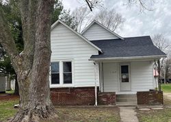 Bank Foreclosures in GIRARD, IL