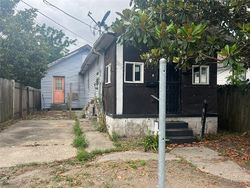 Bank Foreclosures in NEW ORLEANS, LA