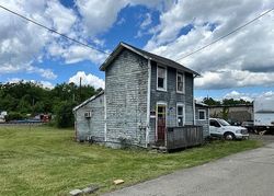 Bank Foreclosures in WEST NEWTON, PA