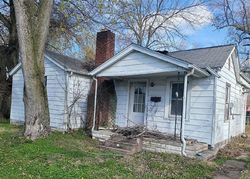 Bank Foreclosures in DU QUOIN, IL