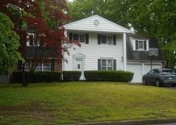 Bank Foreclosures in COMMACK, NY