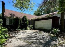 Bank Foreclosures in DOWNERS GROVE, IL