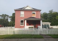 Bank Foreclosures in EAST SAINT LOUIS, IL