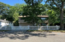 Bank Foreclosures in WYANDANCH, NY