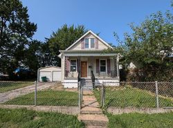 Bank Foreclosures in EAST SAINT LOUIS, IL