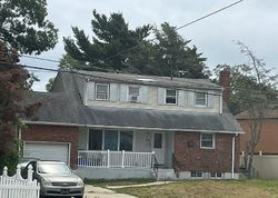 Bank Foreclosures in AMITYVILLE, NY