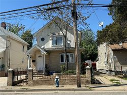 Bank Foreclosures in HEMPSTEAD, NY