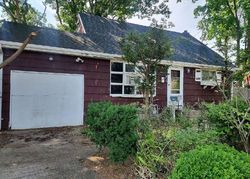 Bank Foreclosures in EAST ISLIP, NY