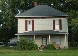 Bank Foreclosures in WITT, IL