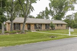 Alta Vista Dr, Alvin, TX