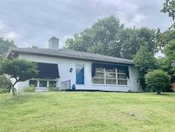 Winston Hill Dr, Latonia, KY