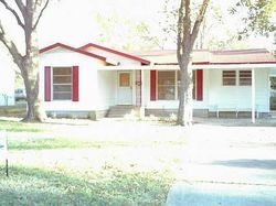 Circle Dr, Arlington, TX